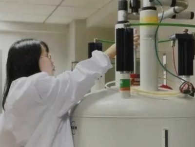 Hׄ(chung)XVV׃?yu)顰VXI(y)ӡy}ӭж