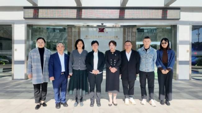 AhίӛһWRf(xi)h(hun){(dio)У̽C(j)