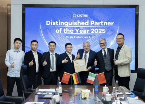 xӔyR˗UIMedia System LabهH֣