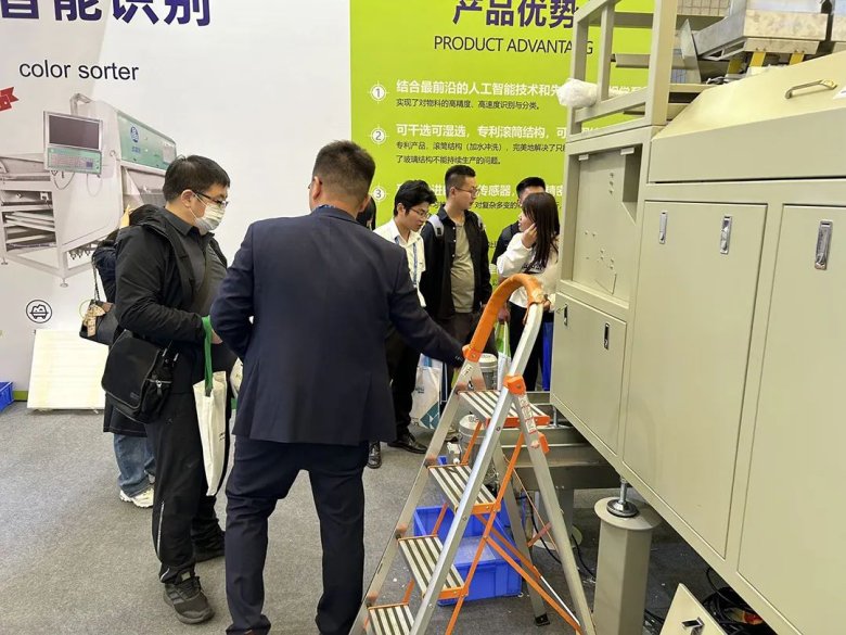 110511_103938_gsdt.jpg 110511_103938_gsdt.jpg