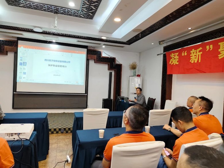 090614_006763_gsdt.jpg 090614_006763_gsdt.jpg