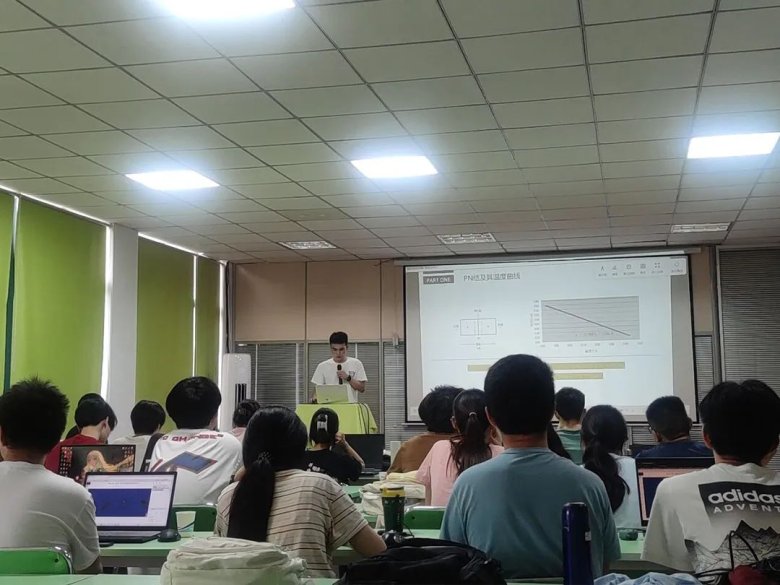 143242_104208_gsdt.jpg 143242_104208_gsdt.jpg