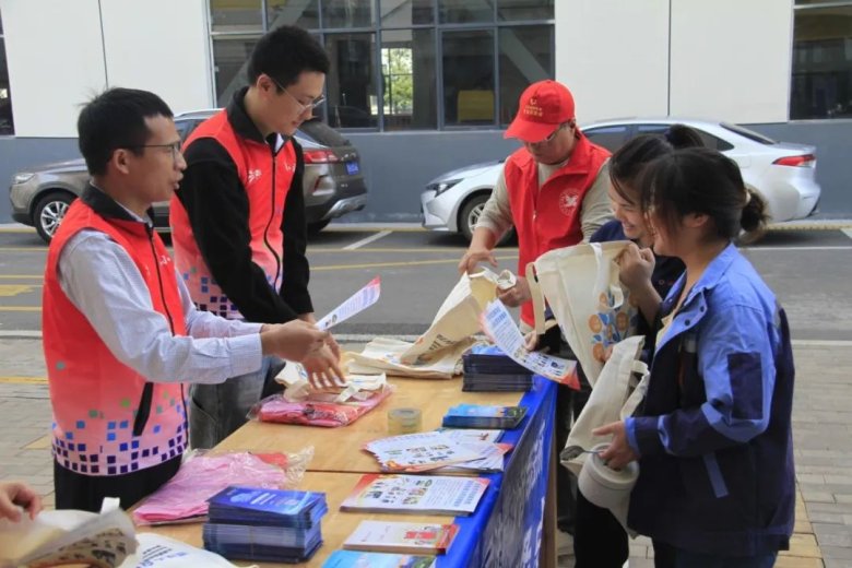 165527_799080_gsdt.jpg 165527_799080_gsdt.jpg