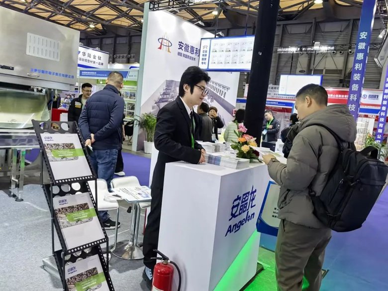 104754_413321_gsdt.jpg 104754_413321_gsdt.jpg