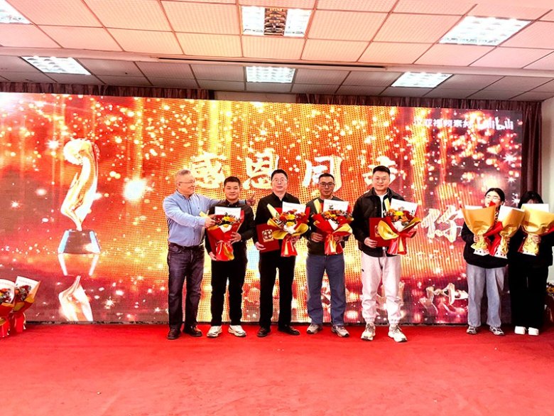 111200_505668_gsdt.jpg 111200_505668_gsdt.jpg