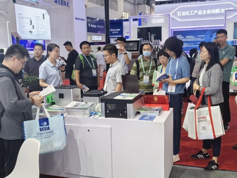 172054_533859_gsdt.jpg 172054_533859_gsdt.jpg