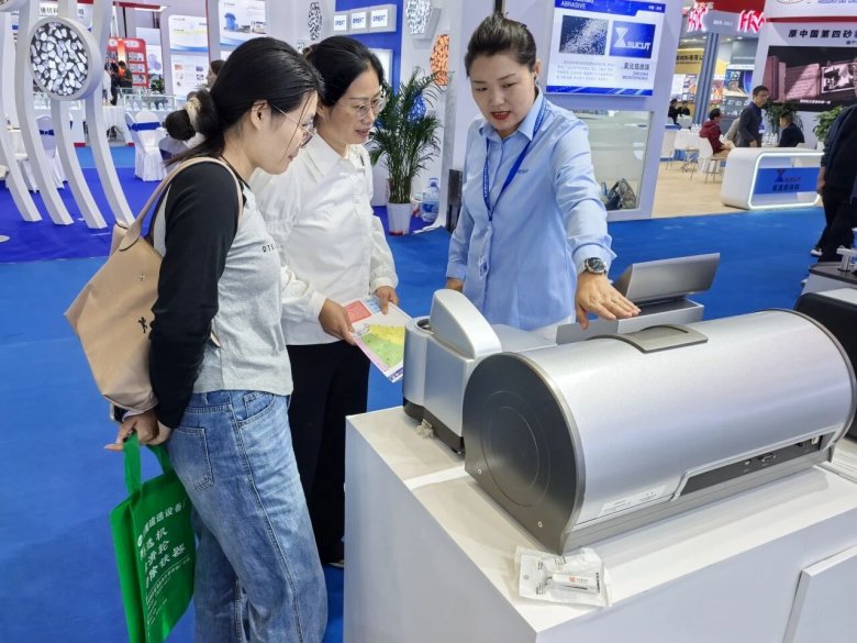 123247_421013_gsdt.jpg 123247_421013_gsdt.jpg