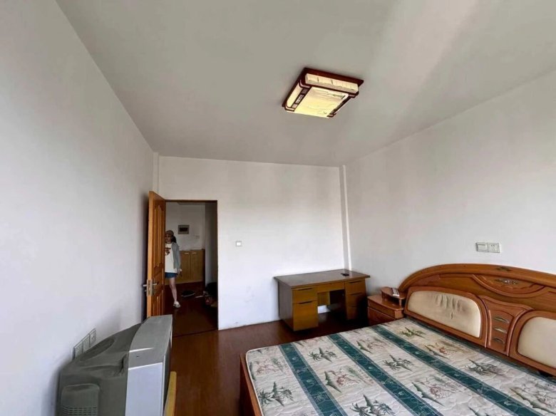 101631_199052_gsdt.jpg 101631_199052_gsdt.jpg