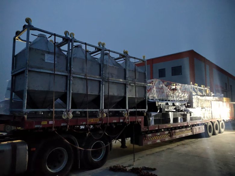 112604_160985_gsdt.jpg e354c03114f1a9821b6c2a854e9e6ed1.jpg